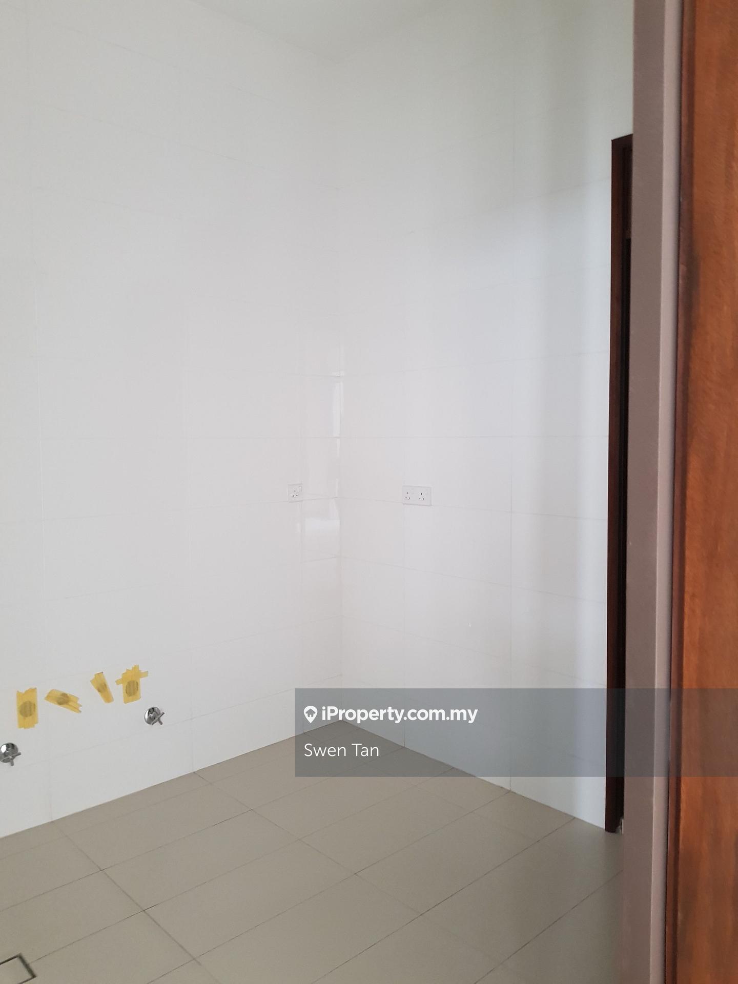 Rumah Berangkai 2 Tingkat untuk Dijual di Telok Panglima Garang, Selangor oleh Swen Tan - iProperty.com.my