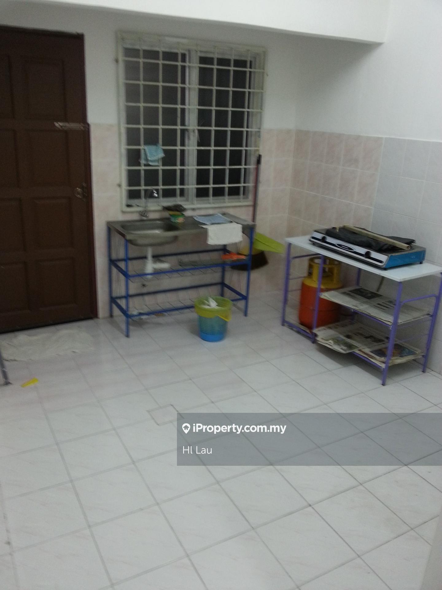 Rumah Berkembar untuk Dijual di 2 Sty Cluster Semi D Taman Putra Perdana 5 Puchong, Puchong oleh Hl Lau - iProperty.com.my