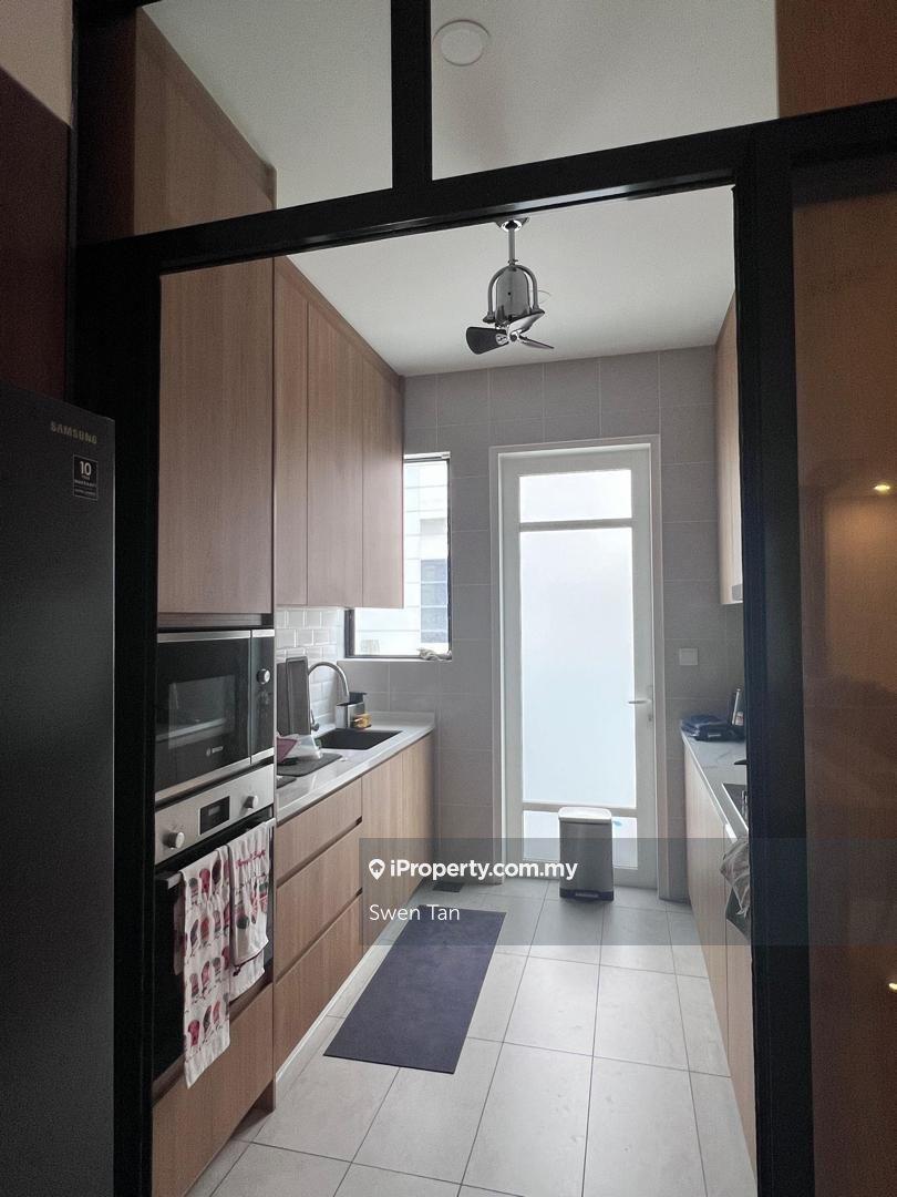 Terraced House for Sale in Twentyfive7, Tanjong Duabelas by Swen Tan - iProperty.com.my