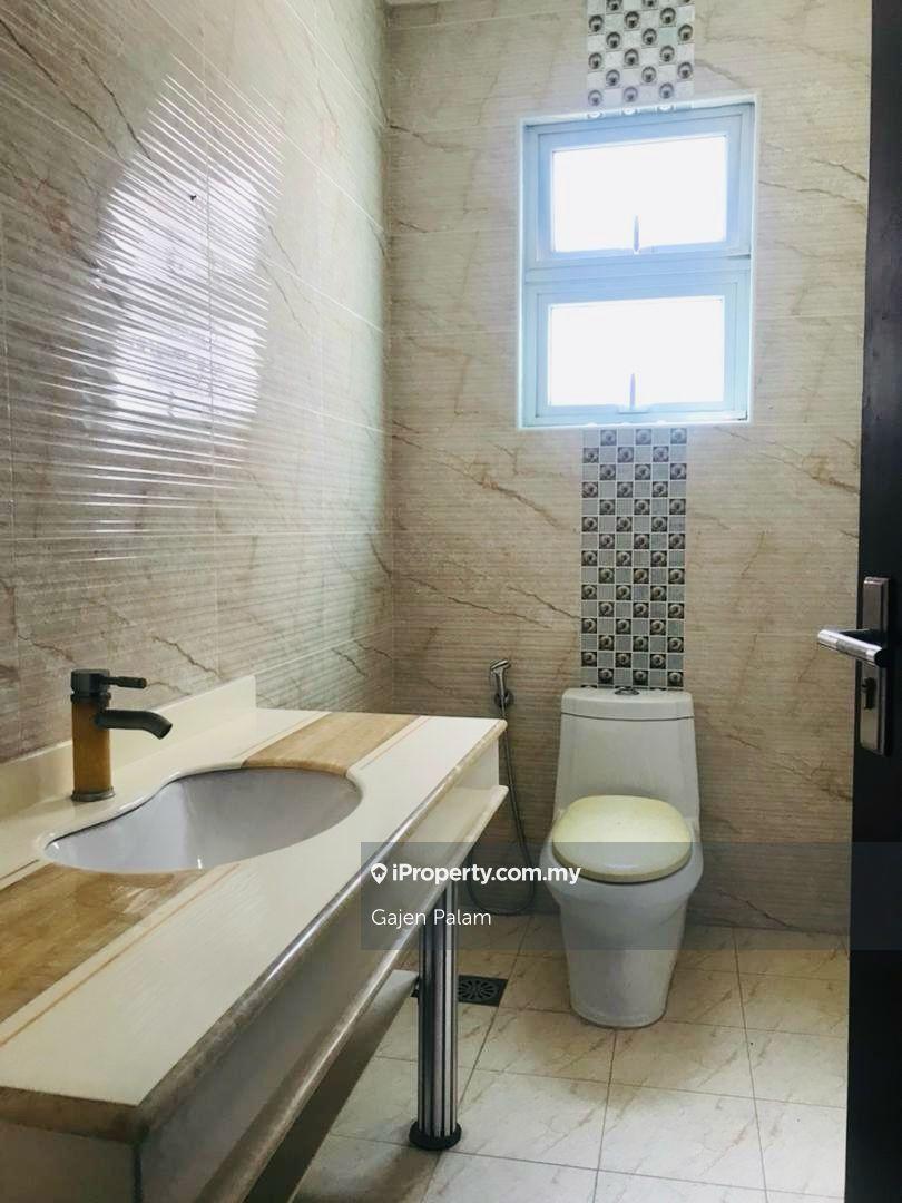 Banglo untuk Dijual di Mines Resort City, Seri Kembangan oleh Gajen Palam - iProperty.com.my