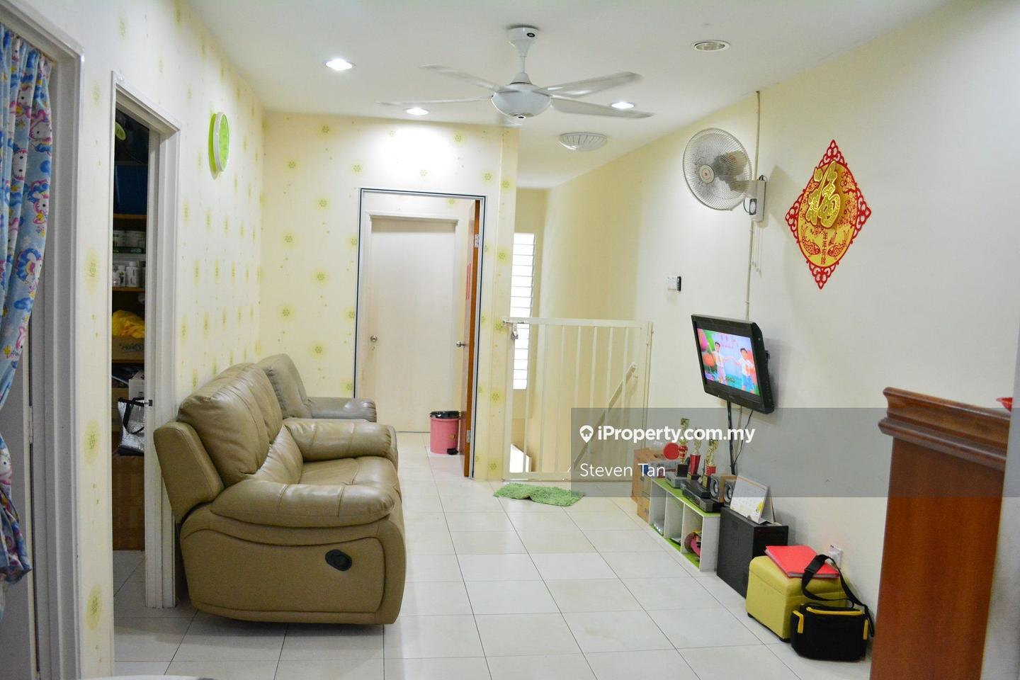 Townhouse for Sale in Bandar Saujana Putra, Tanjong Duabelas by Steven Tan - iProperty.com.my