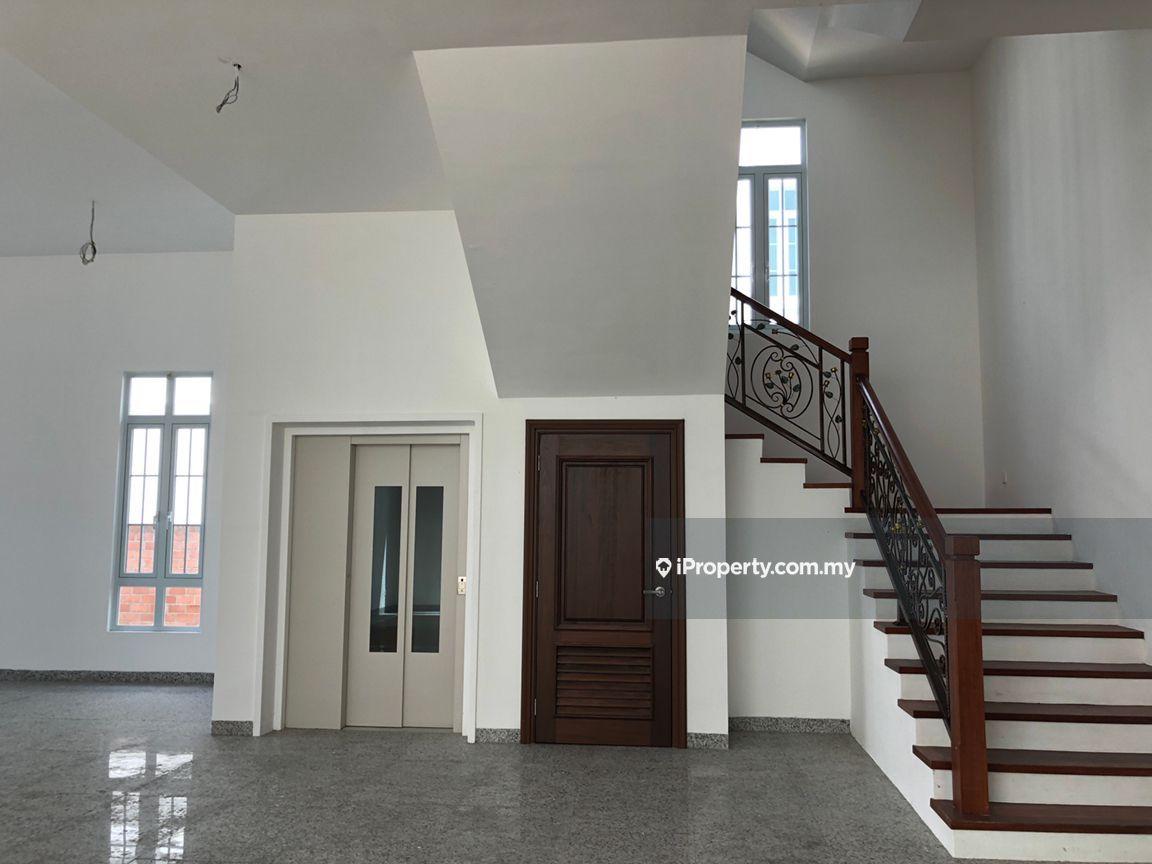 Bungalow House for Sale in 3 storey luxury Bungalow @Kota Syah Bandar, Melaka City by Jaffe Then - iProperty.com.my