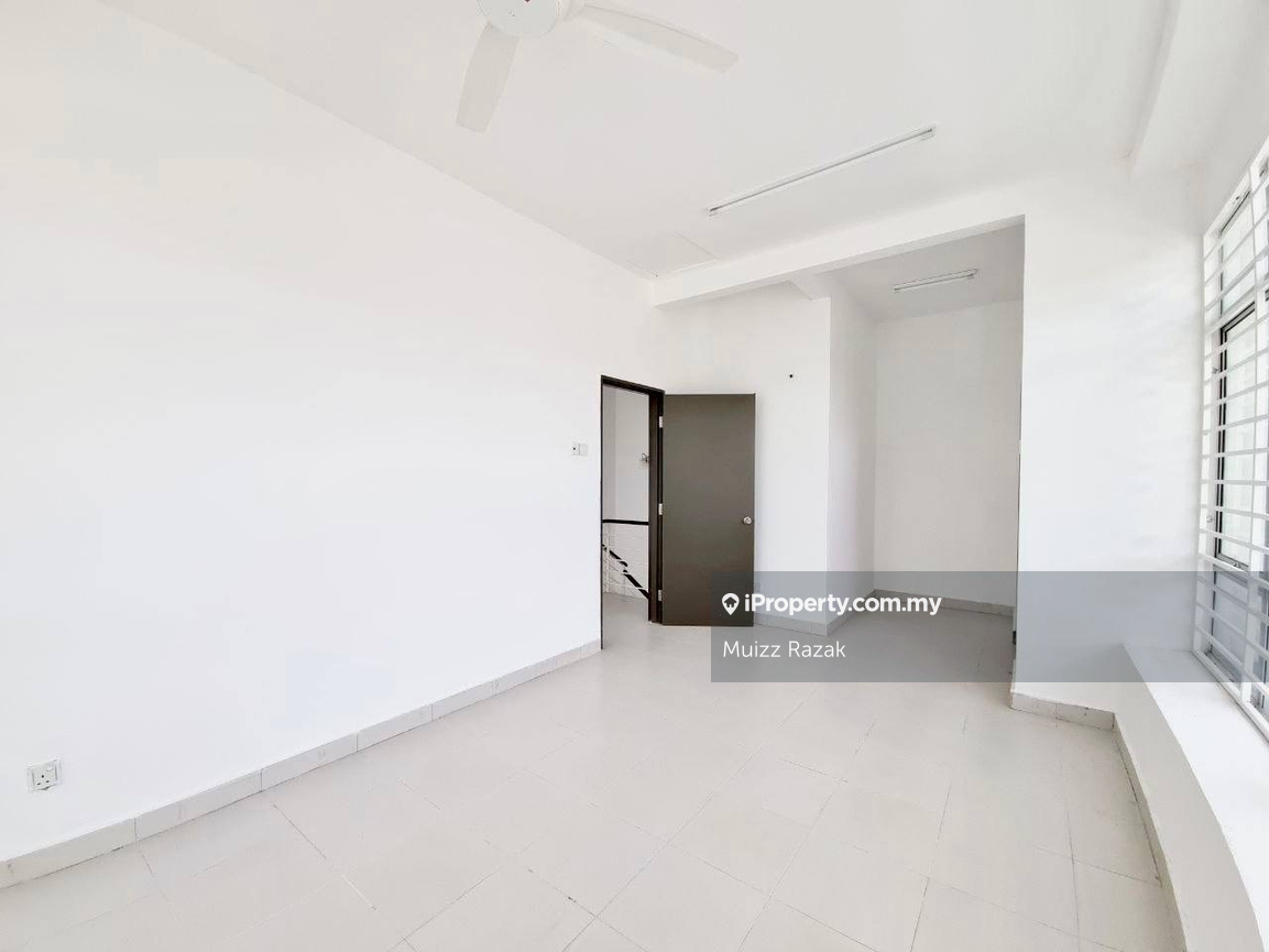Rumah Berangkai 2 Tingkat untuk Dijual di Bandar Hillpark, Puncak Alam oleh Muizz Razak - iProperty.com.my