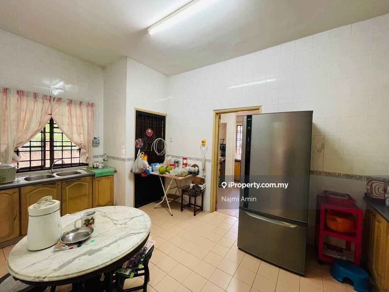 Terraced House for Sale in Bukit Jelutong, Shah Alam by Najmi Amin - iProperty.com.my