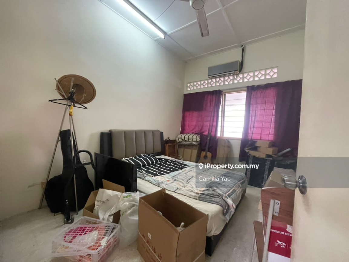 1-storey Terraced House for Sale in Taman Gembira, Jalan Klang Lama (Old Klang Road) by Camilia Yap - iProperty.com.my