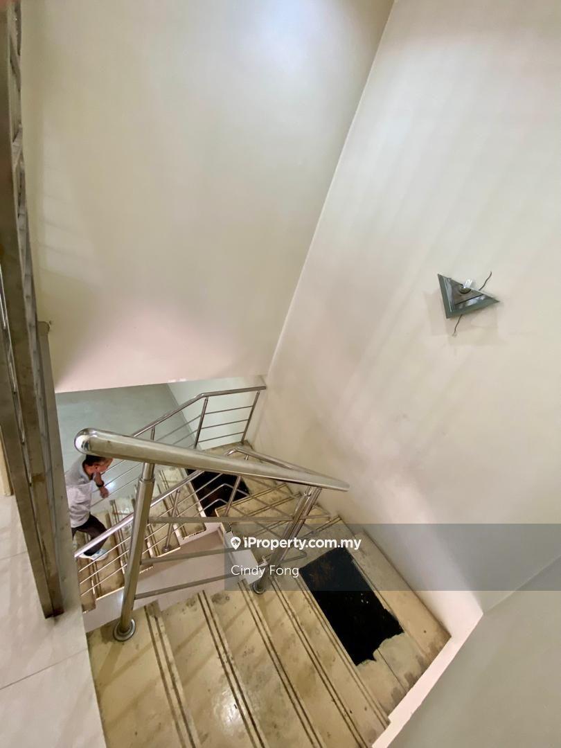 Semi-Detached House for Sale in Kelana Jaya, Petaling Jaya by Cindy Fong - iProperty.com.my