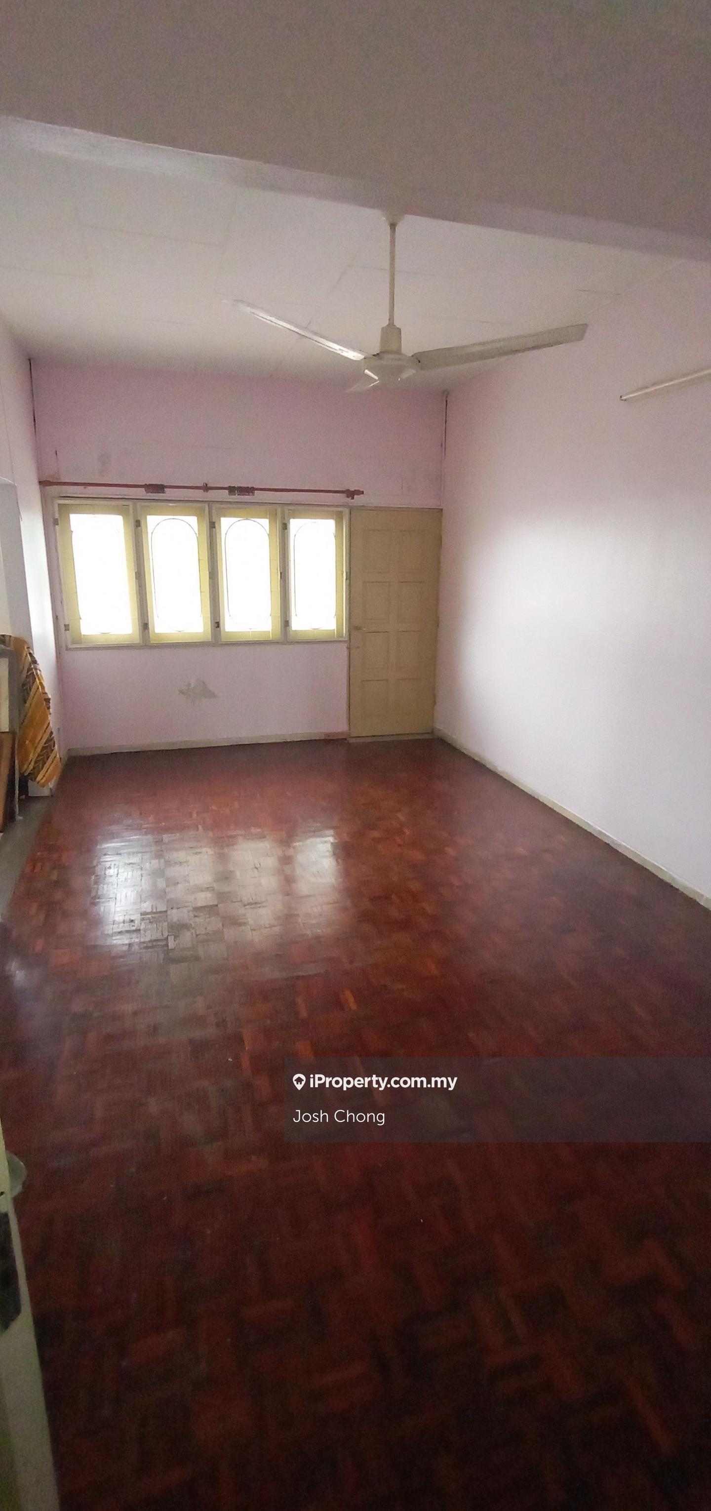 Rumah Berangkai 2 Tingkat untuk Dijual di Teluk Gadong, Taman Gembira, Kawasan 6, Klang oleh Josh Chong - iProperty.com.my