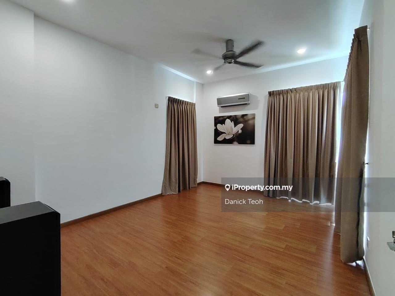 Condominium for Sale in Tanjung Beach Condominium by Danick Teoh - iProperty.com.my