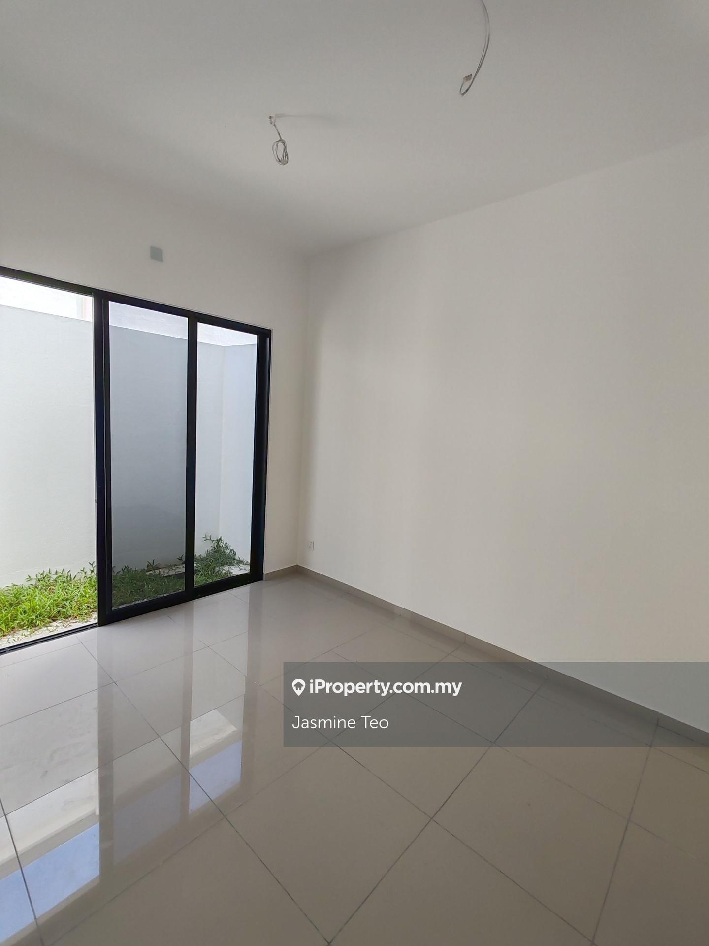 Rumah Berangkai 2 Tingkat untuk Dijual di Setia Indah 9, Setia Alam oleh Jasmine Teo - iProperty.com.my