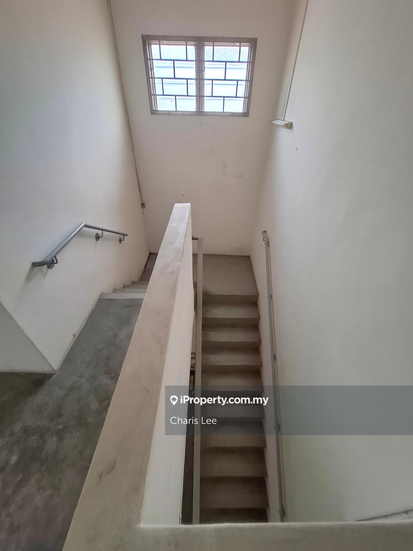 Rumah Berangkai 2 Tingkat untuk Dijual di Seksyen 17, Petaling Jaya oleh Charis Lee - iProperty.com.my