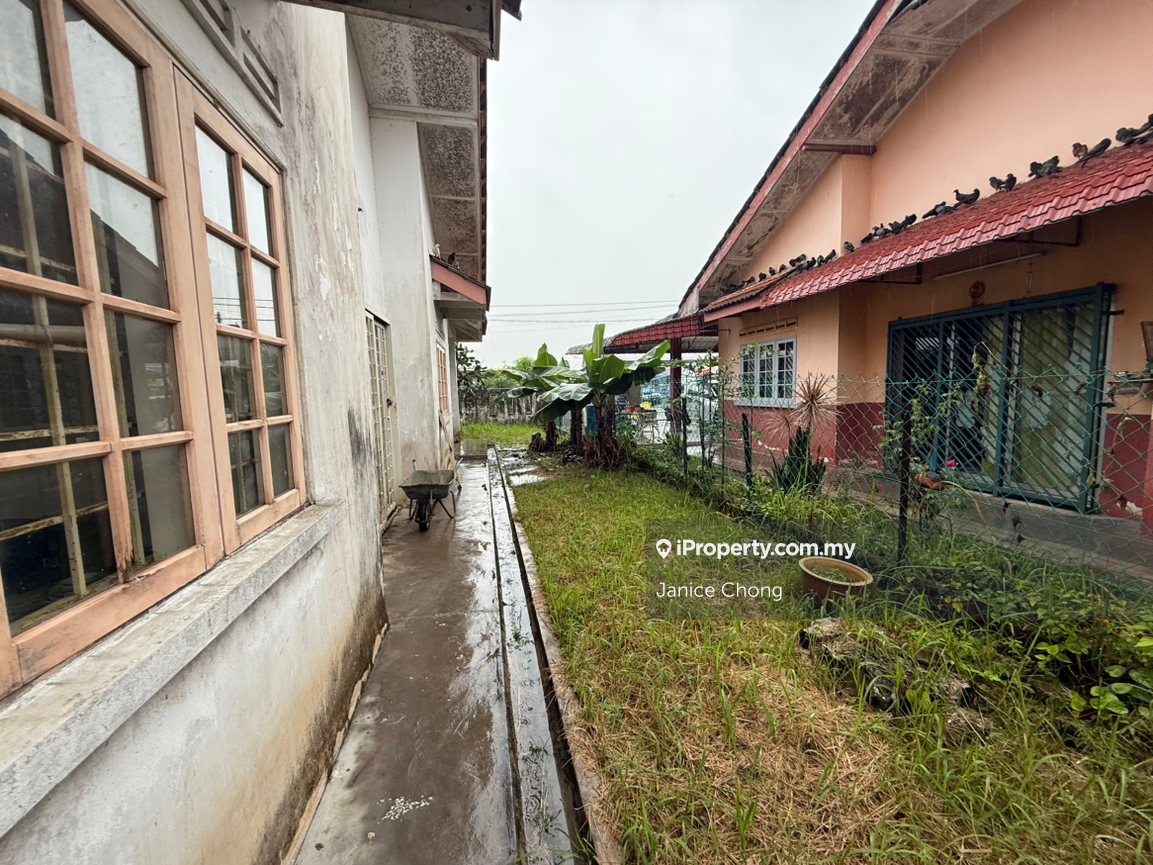 Rumah Berkembar untuk Dijual di Taman Daya, Johor Bahru oleh Janice Chong - iProperty.com.my