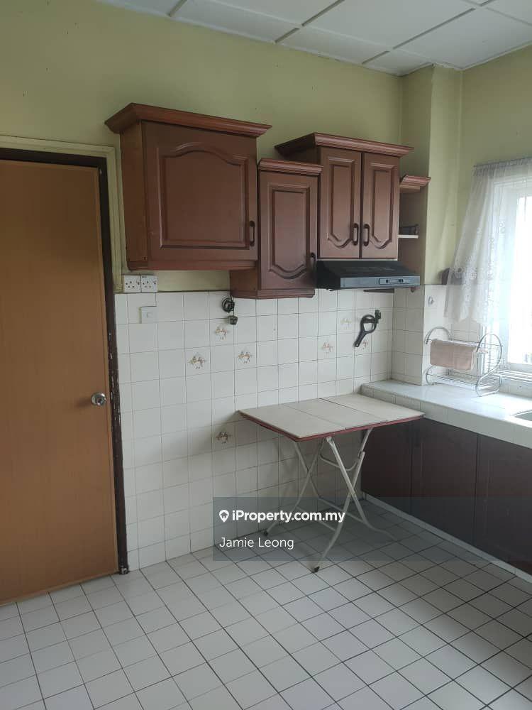 Pangsapuri untuk Dijual di Putra Apartment oleh Jamie Leong - iProperty.com.my