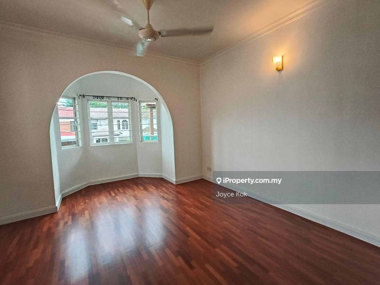 Rumah Berangkai 2 Tingkat untuk Dijual di Usj 5, Subang Jaya oleh Joyce Kok - iProperty.com.my