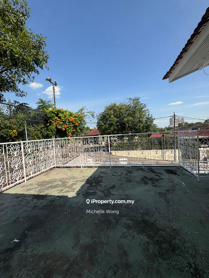 Rumah Berkembar untuk Disewa di Taman Nong Chik, Johor Bahru oleh Michelle Wong - iProperty.com.my
