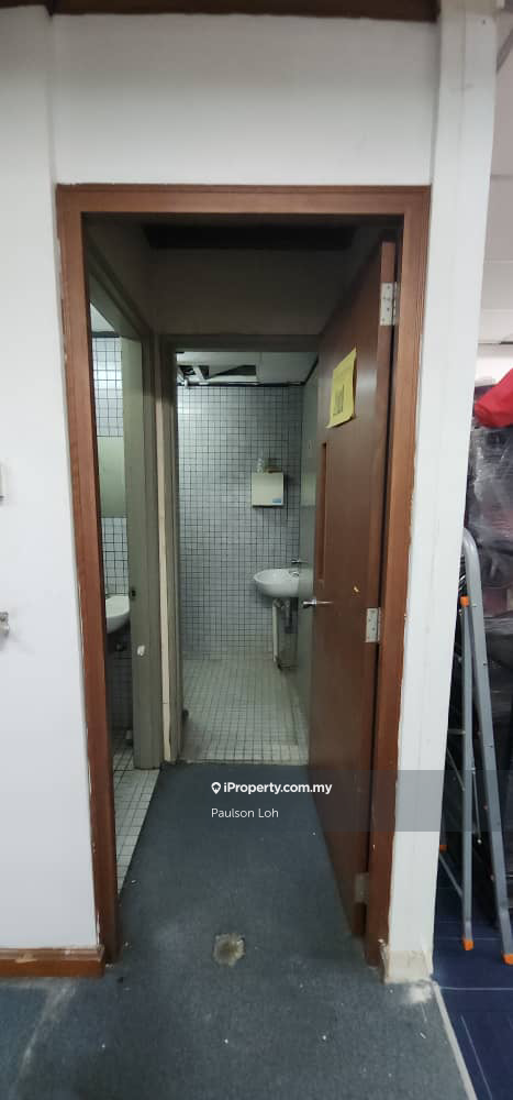 Warehouse for Rent in Seksyen 51, Petaling Jaya by Paulson Loh - iProperty.com.my