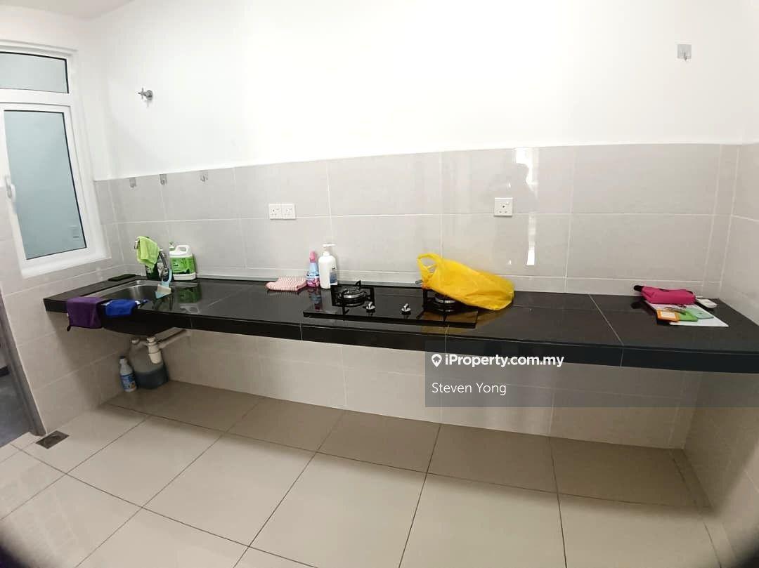 Condominium for Rent in Iris Residence by Steven Yong - iProperty.com.my