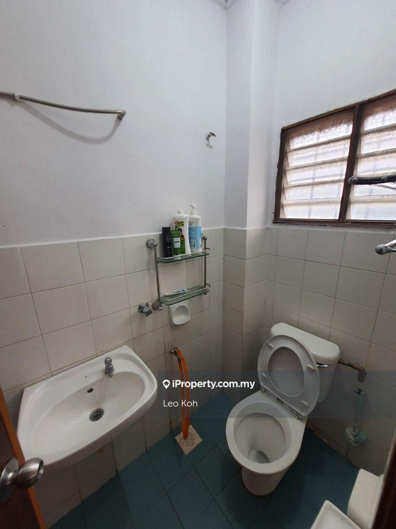 2-storey Terraced House for Sale in Taman Pinggiran Putra, Seri Kembangan by Leo Koh - iProperty.com.my