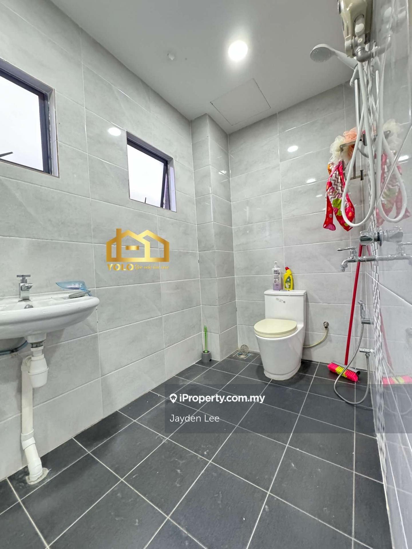 Rumah Berangkai 3 Tingkat untuk Dijual di Taman Wawasan, Puchong oleh Jayden Lee - iProperty.com.my