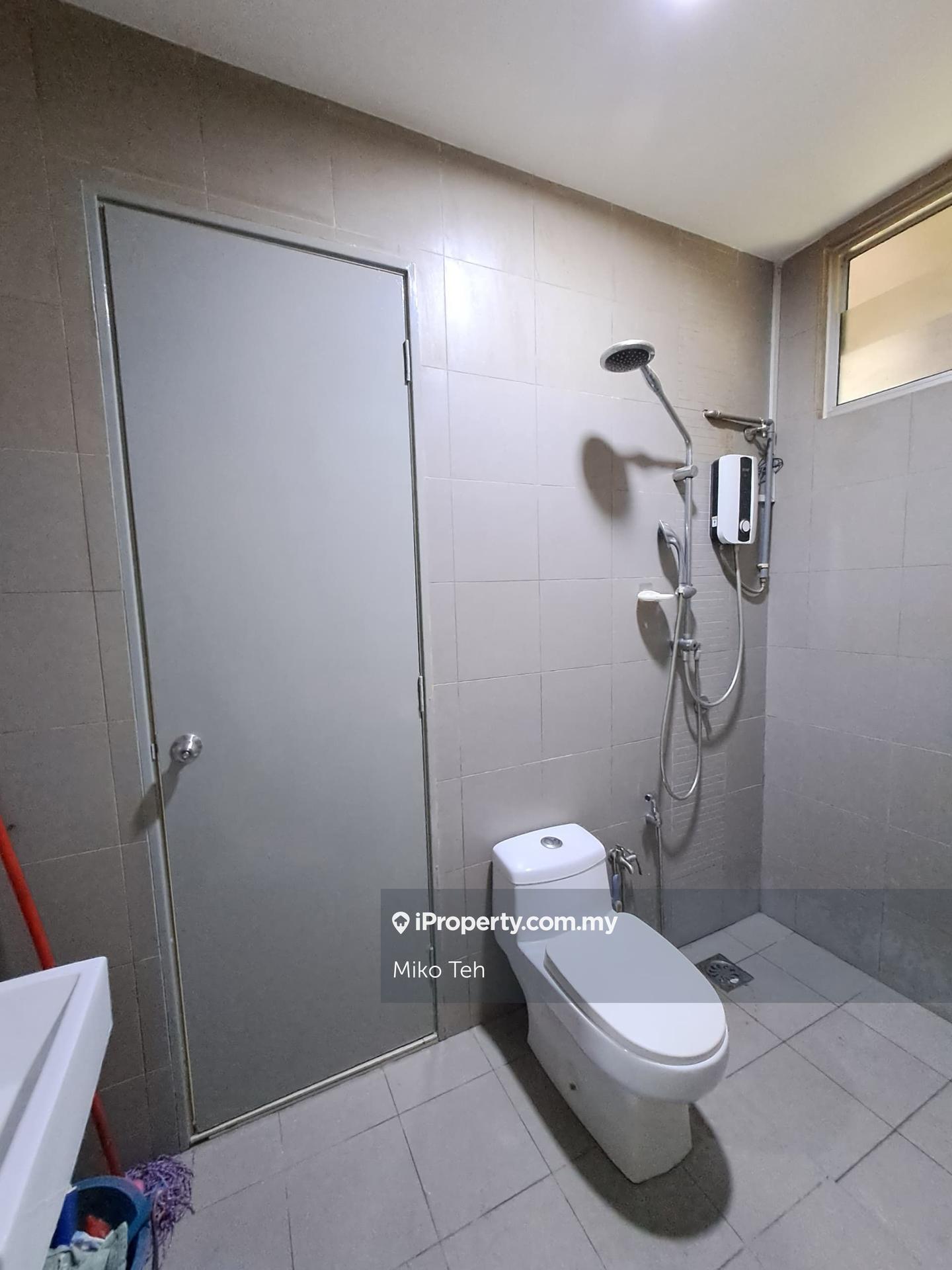 Rumah Berangkai 2 Tingkat untuk Dijual di Taman Lestari Putra, Seri Kembangan oleh Miko Teh - iProperty.com.my