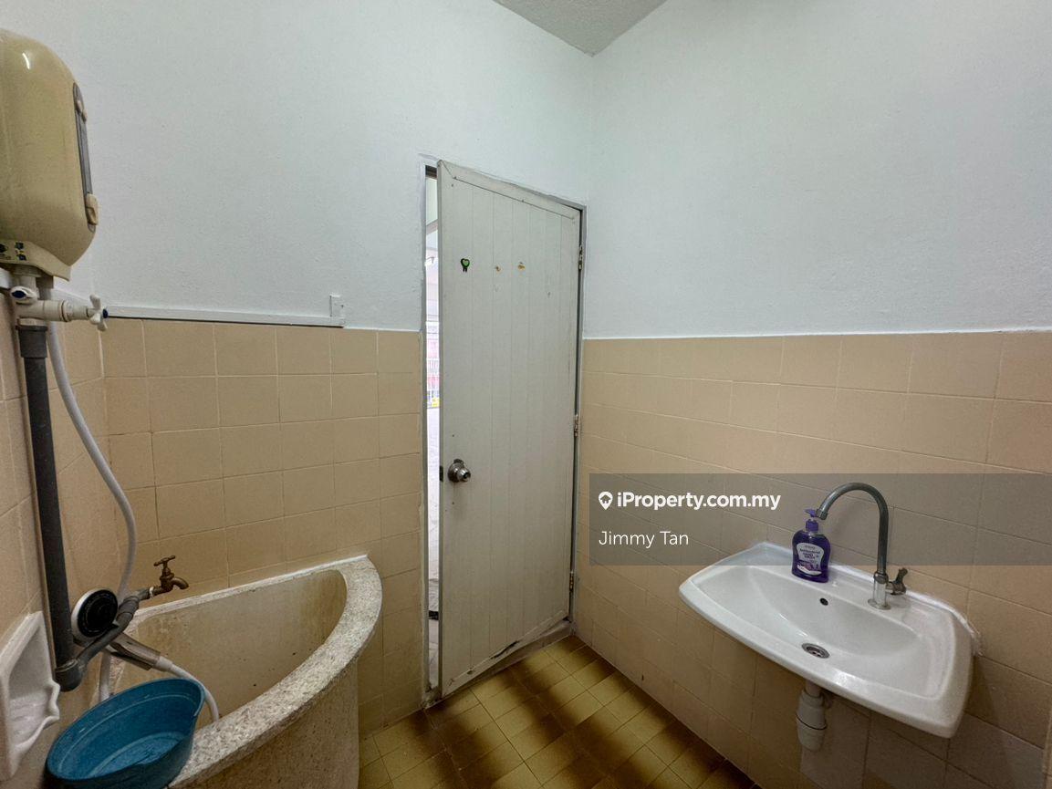 Apartment for Sale in Lily & Rose by Jimmy Tan - iProperty.com.my