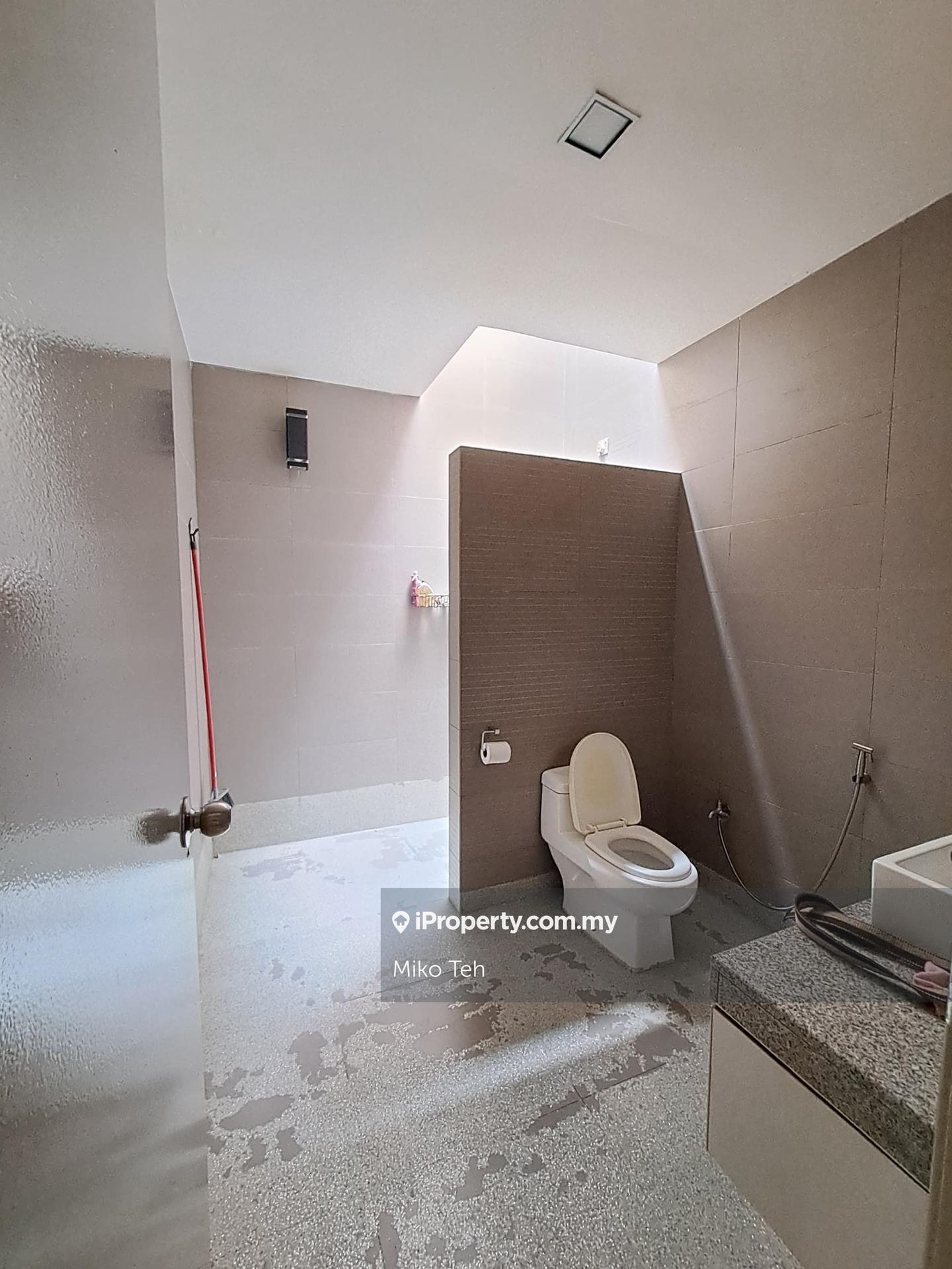 Rumah Berangkai 2 Tingkat untuk Dijual di Taman Lestari Putra, Seri Kembangan oleh Miko Teh - iProperty.com.my