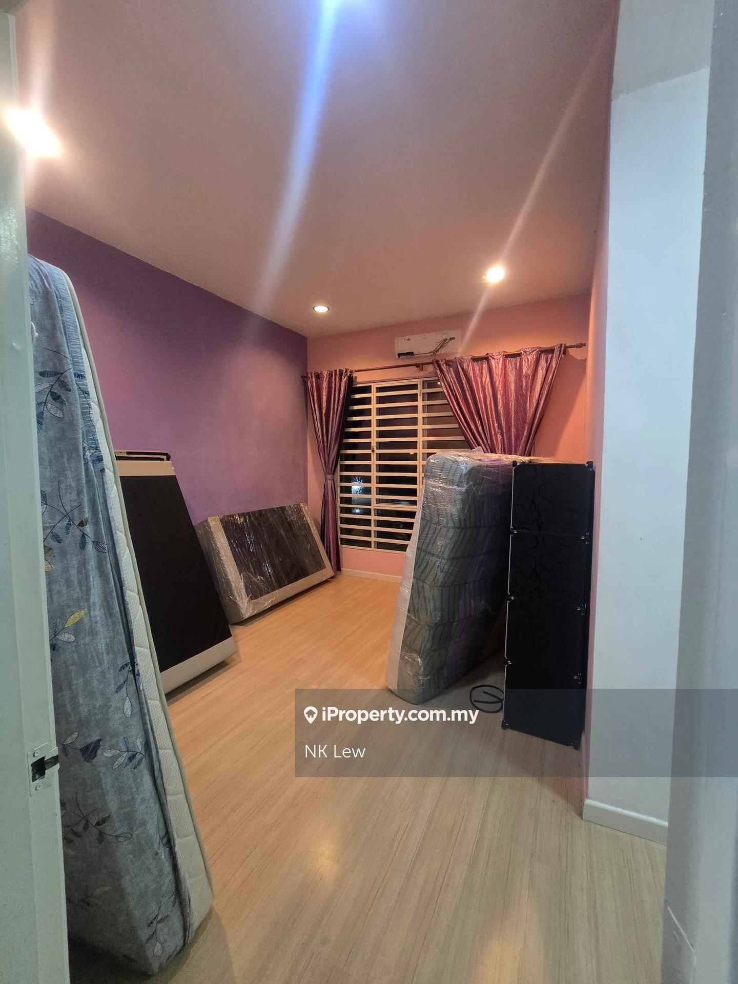 2-storey Terraced House for Sale in Bandar Putra Permai, Seri Kembangan by NK Lew - iProperty.com.my