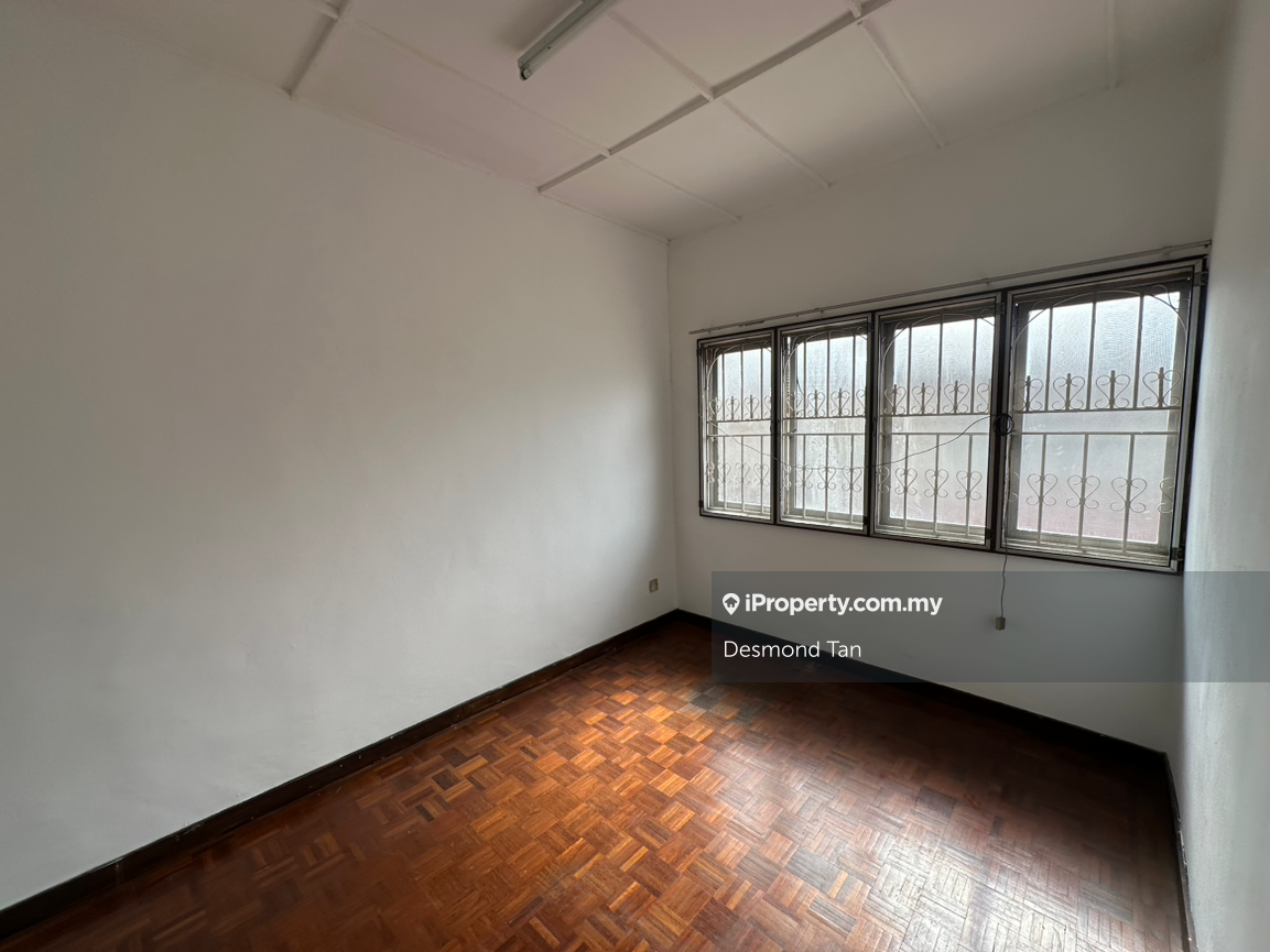 Rumah Berangkai 2 Tingkat untuk Dijual di SS2, Petaling Jaya oleh Desmond Tan - iProperty.com.my