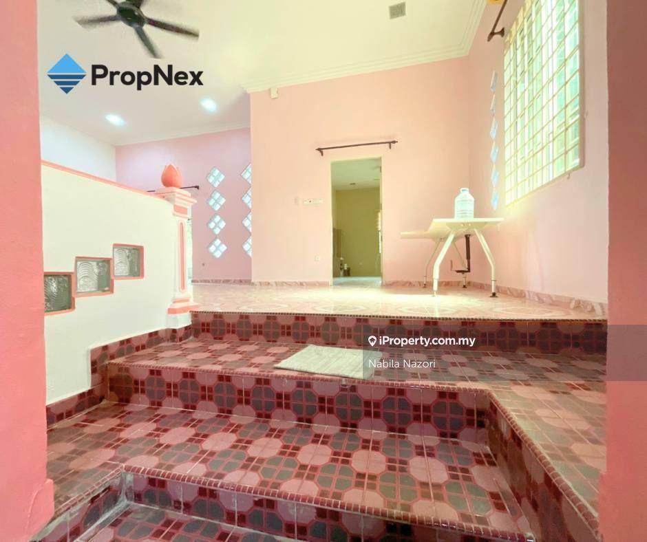 Bungalow House for Sale in Telipot, Kota Bharu by Nabila Nazori - iProperty.com.my