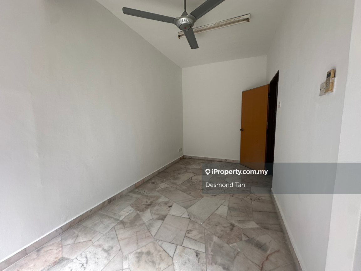 Rumah Berangkai 2 Tingkat untuk Dijual di SS2, Petaling Jaya oleh Desmond Tan - iProperty.com.my