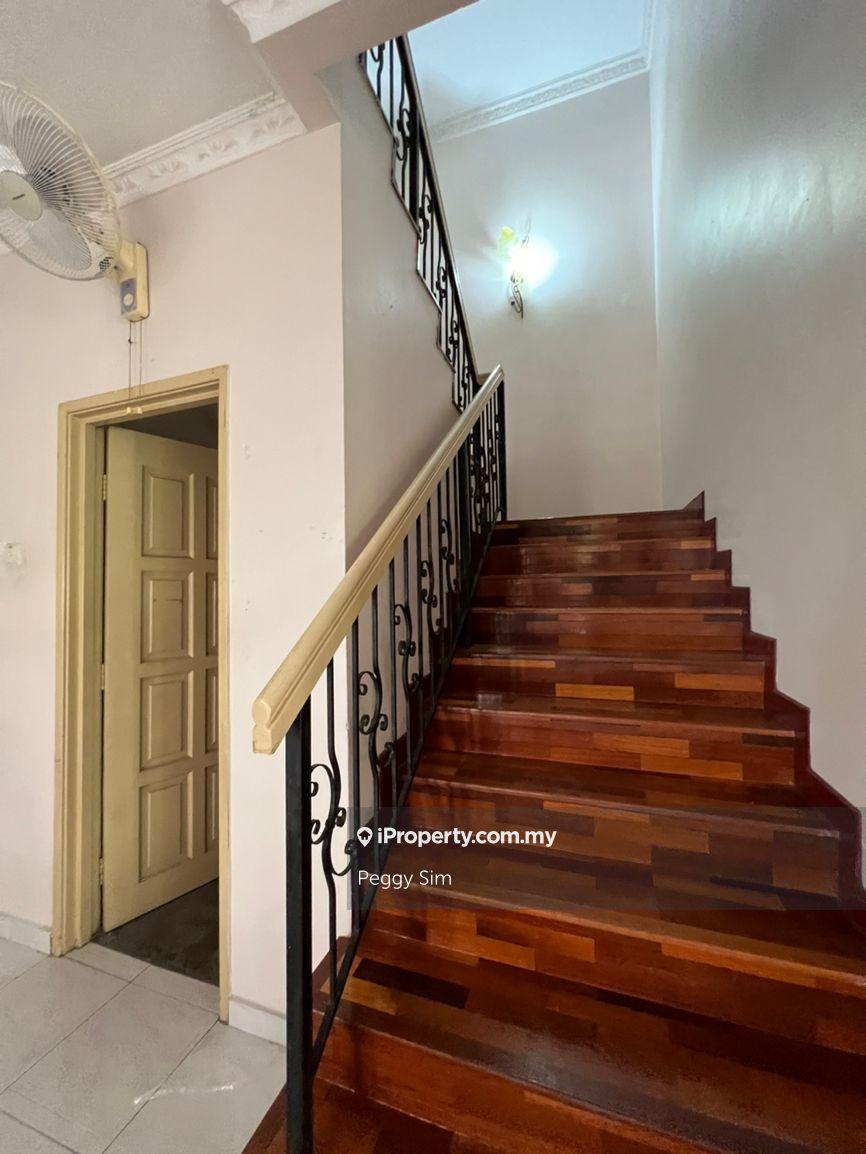 Rumah Berkembar untuk Dijual di Bandar Puteri Puchong, Puchong oleh Peggy Sim - iProperty.com.my