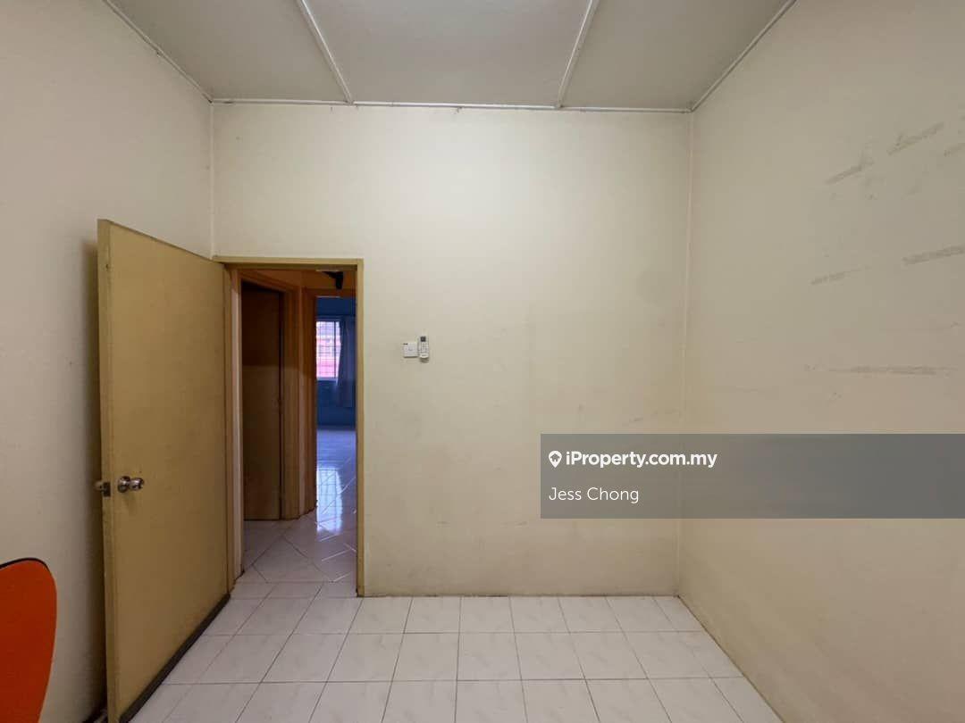 2-storey Terraced House for Sale in Bandar Putra Permai, Seri Kembangan by Jess Chong - iProperty.com.my