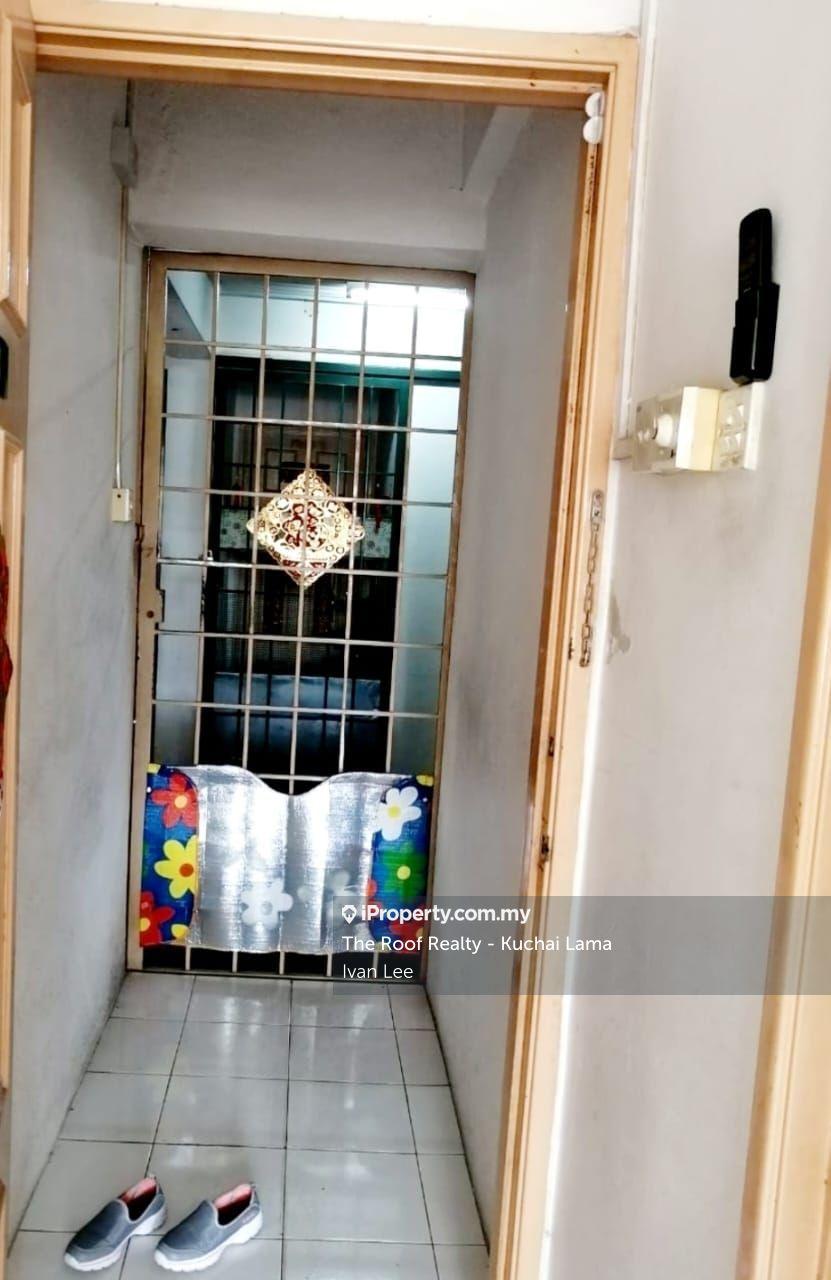 Apartment for Sale in Pangsapuri Vista Serdang by Ivan Lee - iProperty.com.my