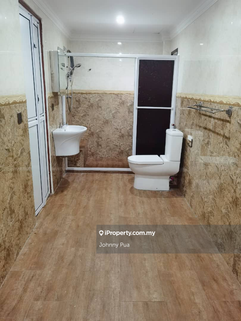 Rumah Berangkai 2 Tingkat untuk Dijual di Taman Subang Indah, Sunway oleh Johnny Pua - iProperty.com.my