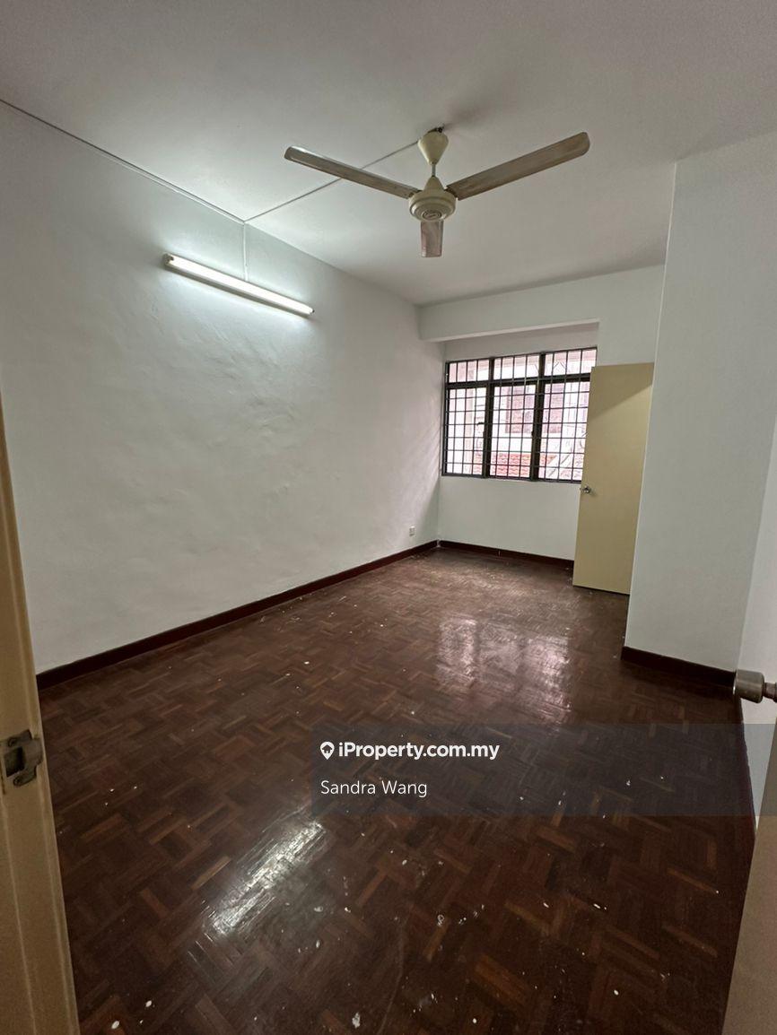 Rumah Berangkai 2.5 Tingkat untuk Dijual di Bandar Utama 11, Bandar Utama oleh Sandra Wang - iProperty.com.my
