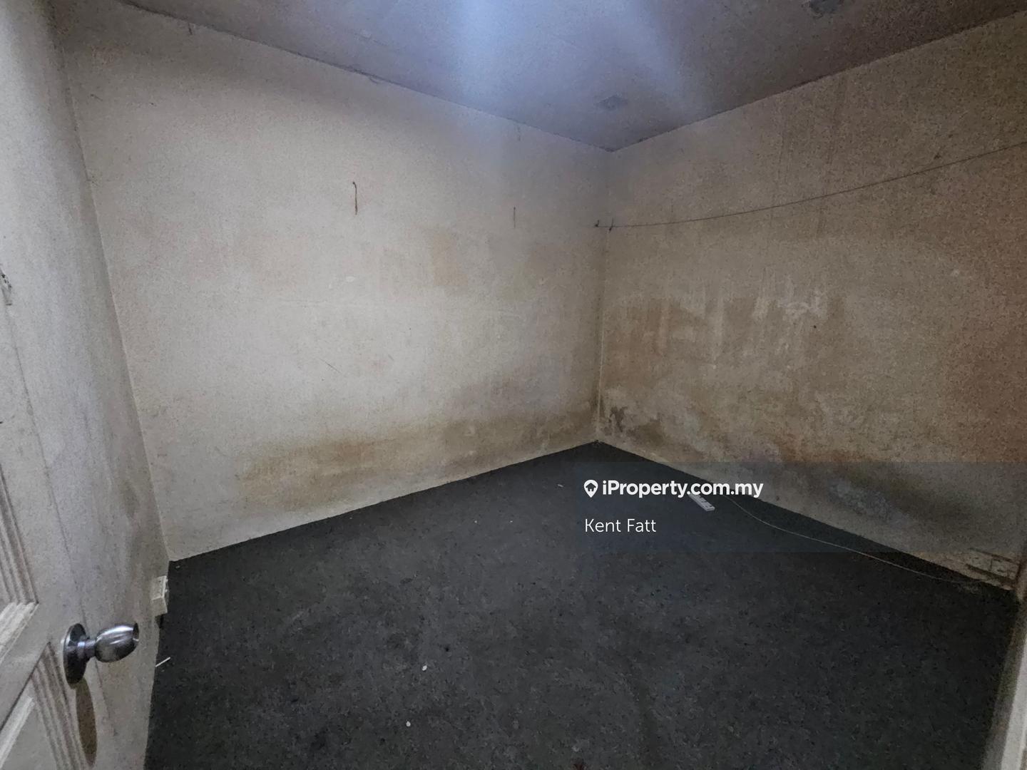 Shop for Rent in Taman Overseas Union (Taman Oug), Jalan Klang Lama (Old Klang Road) by Kent Fatt - iProperty.com.my