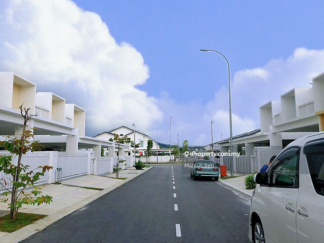 Rumah Berangkai 2 Tingkat untuk Dijual di Taman Hijayu, Labu oleh Marcus Beh - iProperty.com.my