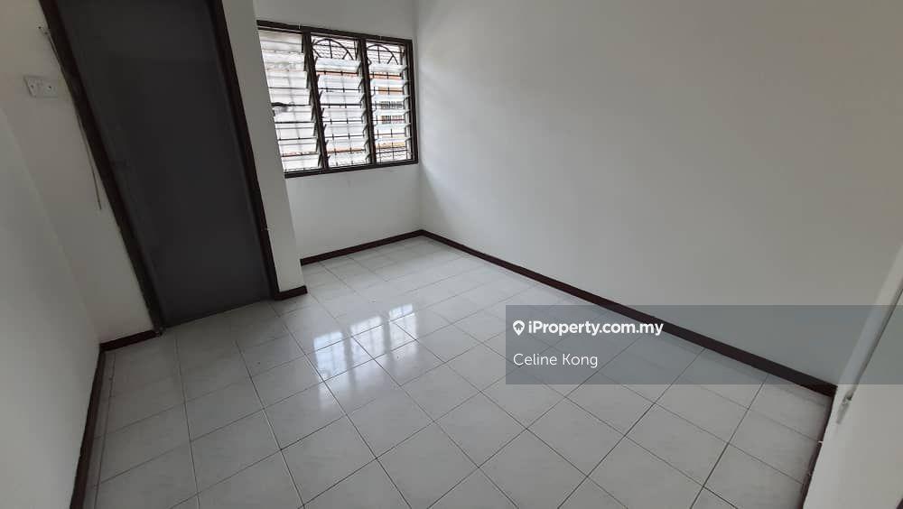 Rumah Berangkai 2 Tingkat untuk Dijual di Usj 1, Subang Jaya oleh Celine Kong - iProperty.com.my