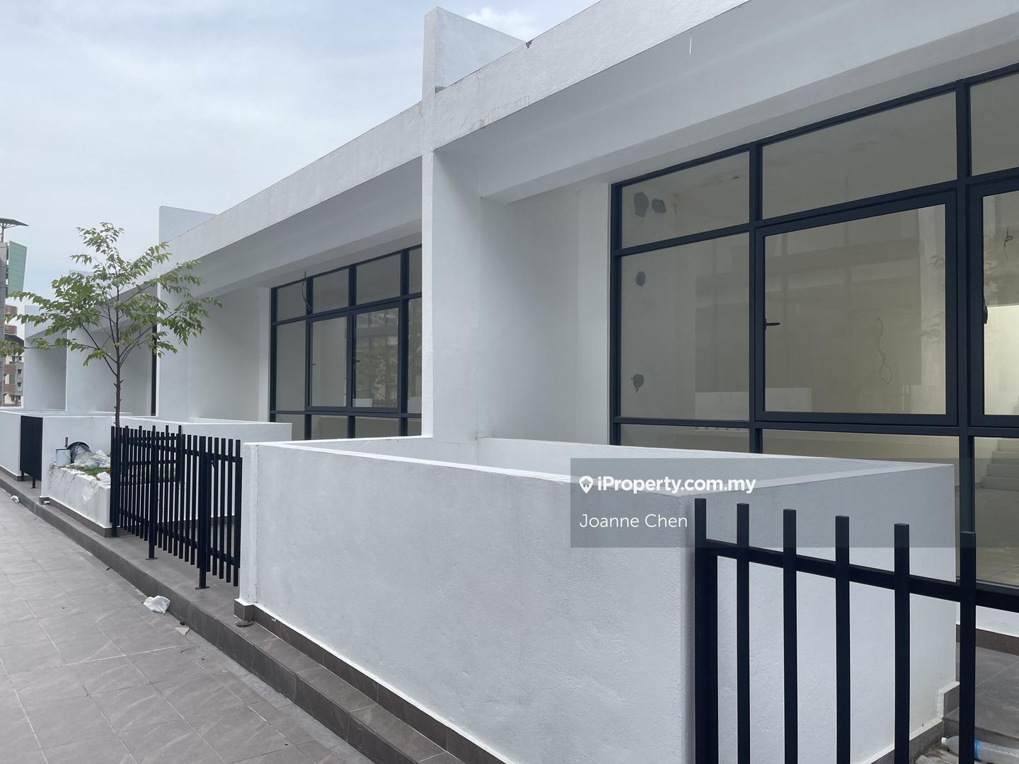 Vila Berkembar untuk Dijual di PJU 8, Damansara Perdana, Petaling Jaya oleh Joanne Chen - iProperty.com.my