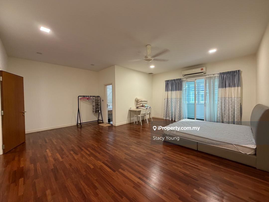 Rumah Berangkai 3 Tingkat untuk Dijual di Taman Taming Indah 2, Bandar Sungai Long oleh Stacy Young - iProperty.com.my