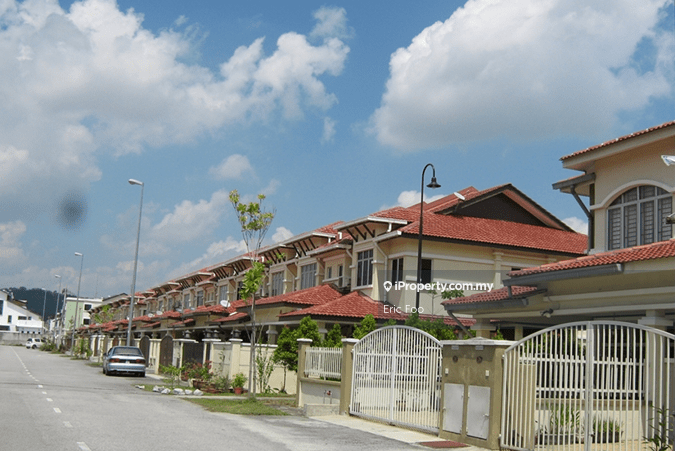 Rumah Berangkai 2 Tingkat untuk Dijual di Taman Putra Impiana, Puchong oleh Eric Foo - iProperty.com.my