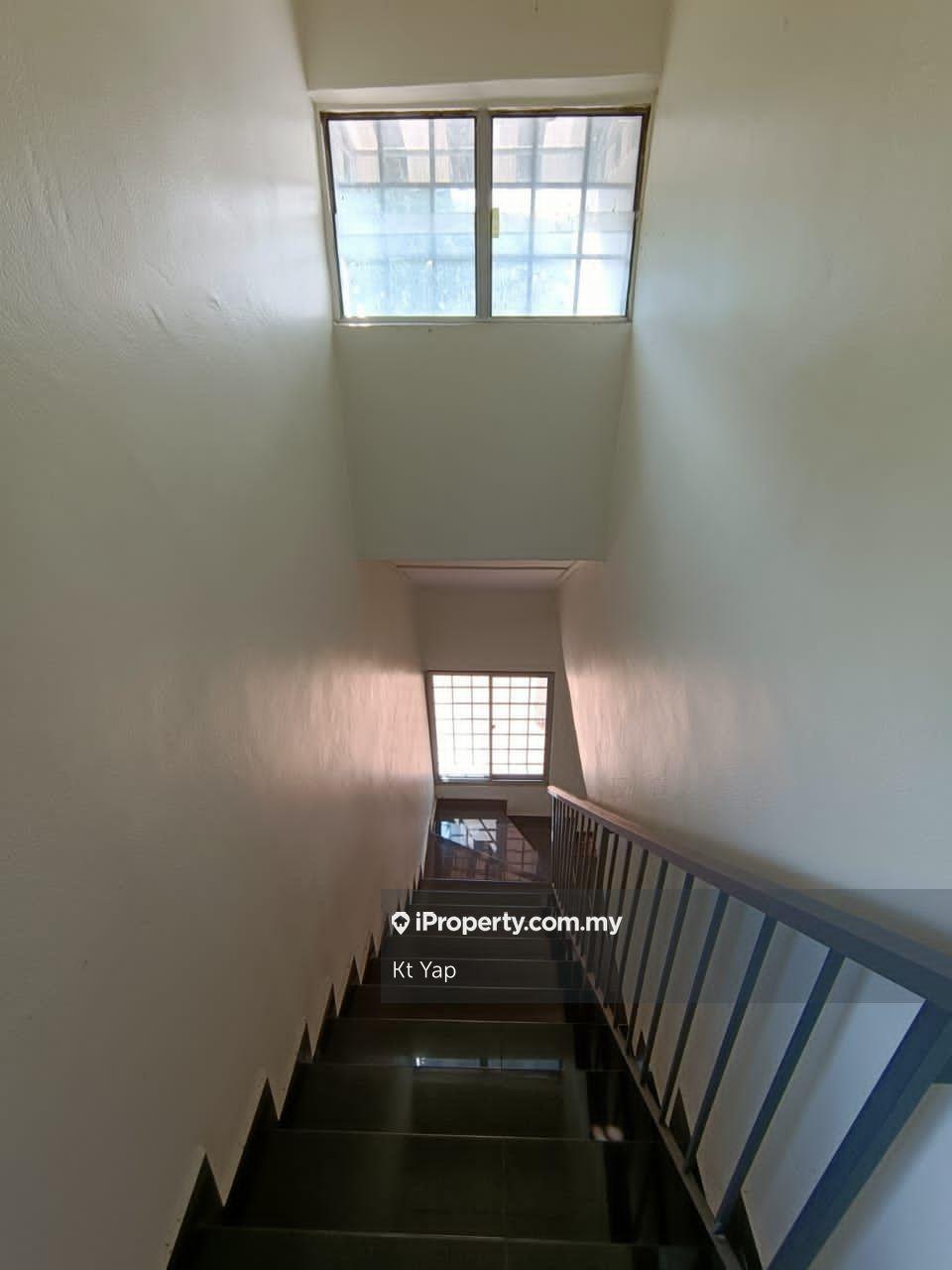 Rumah Berangkai 2 Tingkat untuk Dijual di Taman Cheras Awana, Batu 9 Cheras, Cheras oleh Kt Yap - iProperty.com.my