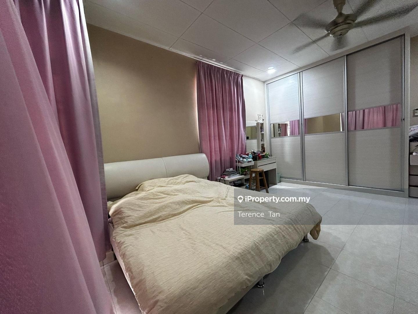 Rumah Berangkai 2 Tingkat untuk Dijual di Taman Bestari Indah, Ulu Tiram oleh Terence Tan - iProperty.com.my