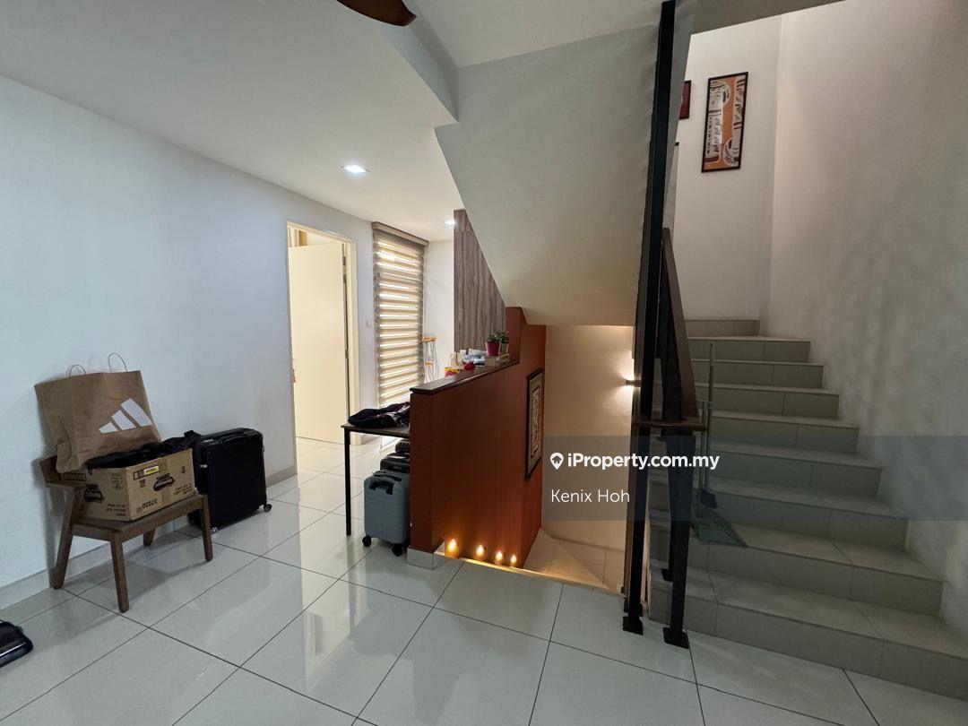 Rumah Berangkai 3 Tingkat untuk Dijual di Taman Subang Mas, Subang Jaya oleh Kenix Hoh - iProperty.com.my