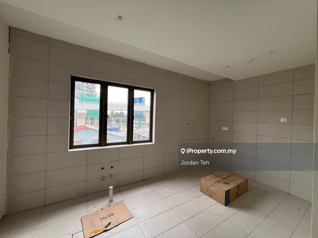 4.5-storey Terraced House for Sale in Enso, Bandar Utama, Petaling Jaya by Jordan Teh - iProperty.com.my