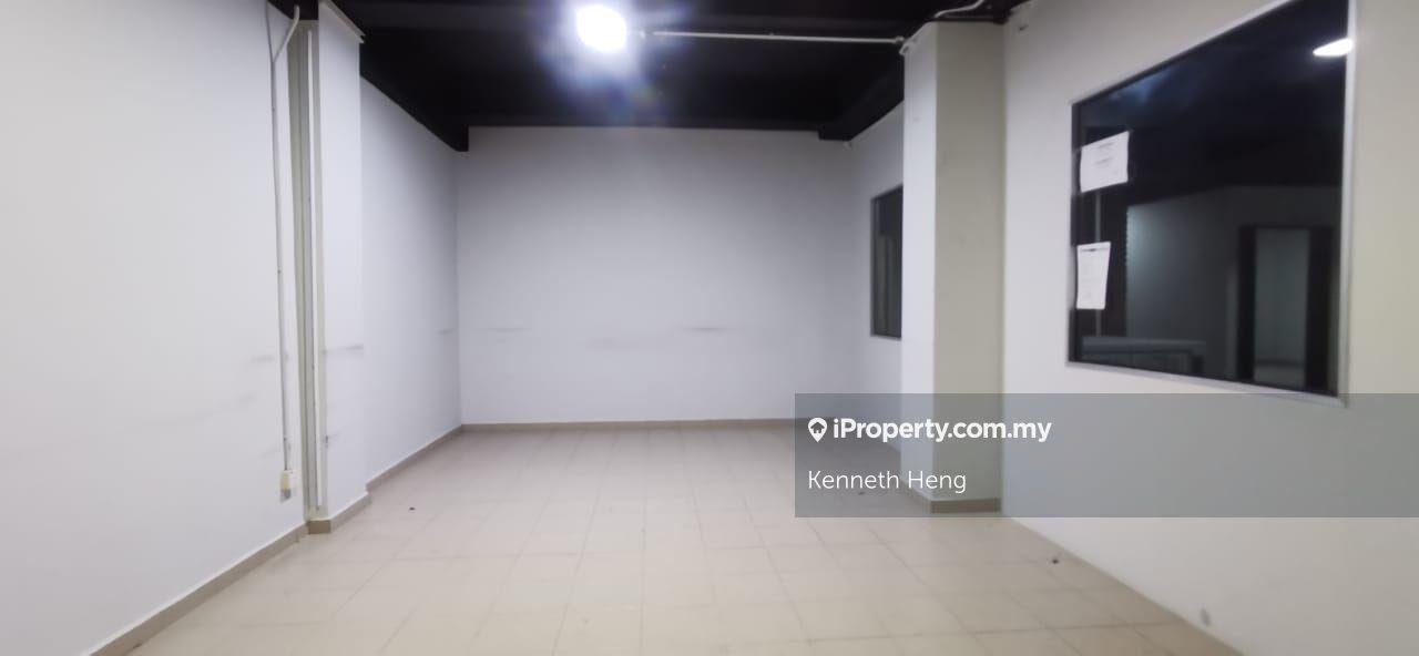 Office for Rent in (Corner & With Lift) Pusat Bandar Rawang, Anggun, Rawang by Kenneth Heng - iProperty.com.my
