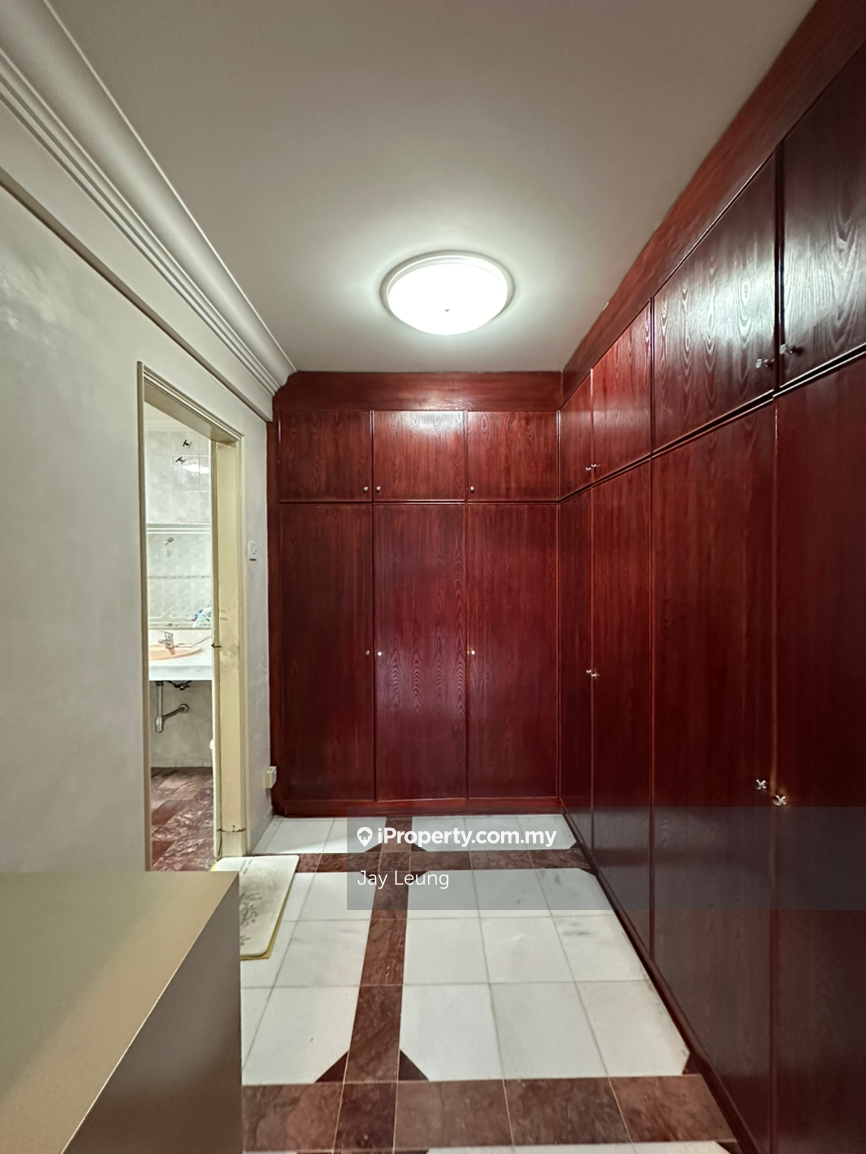 Bungalow House for Sale in Taman Golf, Ipoh by Jay Leung - iProperty.com.my