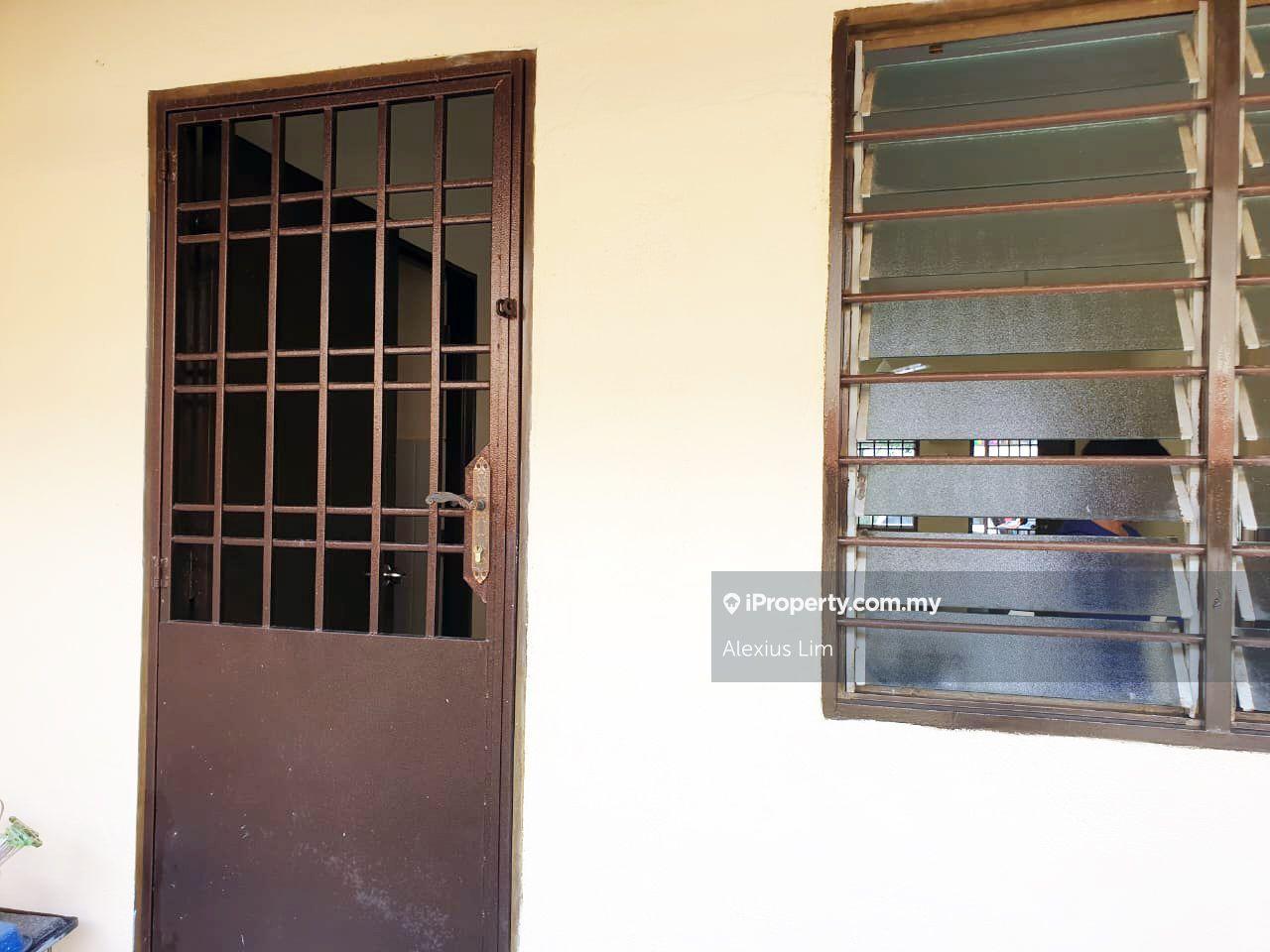 Rumah Teres untuk Dijual di Taman Scientex Pasir Gudang, Pasir Gudang oleh Alexius Lim - iProperty.com.my