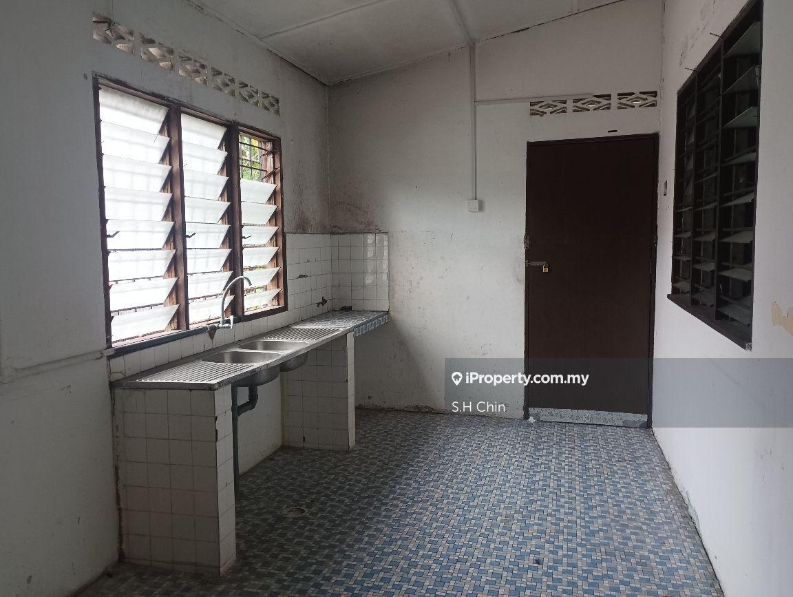 Rumah Berangkai 1 Tingkat untuk Dijual di Desa Semenyih, Semenyih oleh S.H Chin - iProperty.com.my