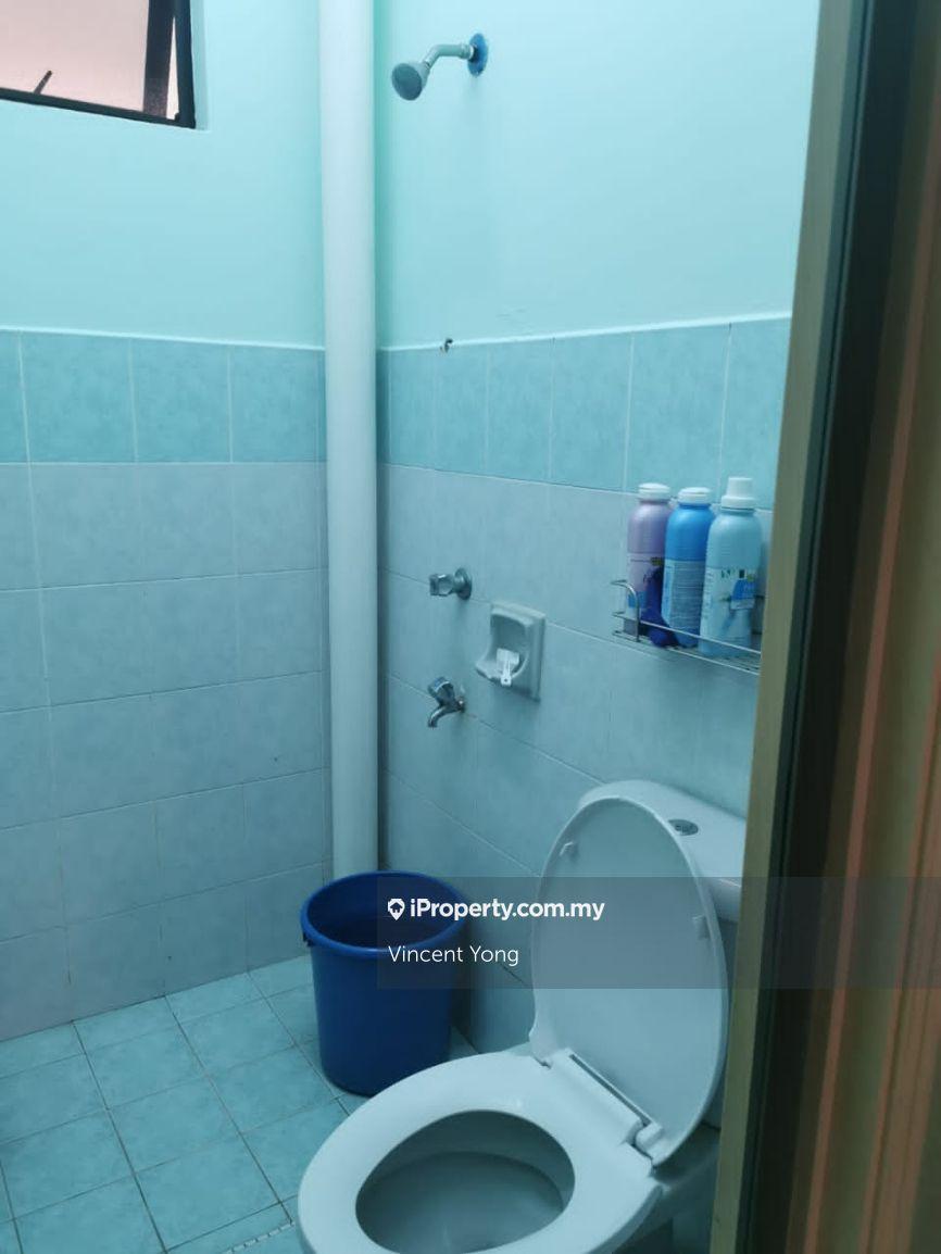 1.5-storey Terraced House for Rent in Pelangi Indah, Ulu Tiram by Vincent Yong - iProperty.com.my