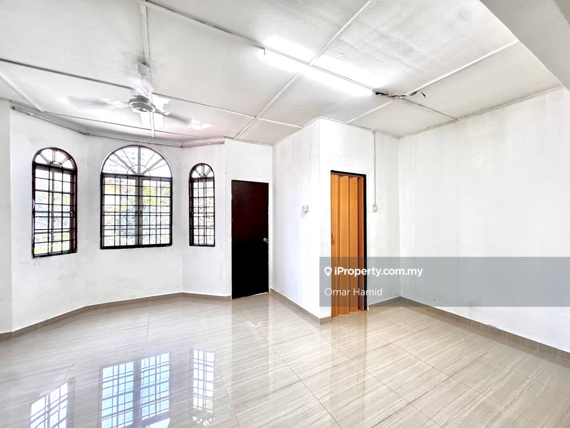 Rumah Berangkai 2 Tingkat untuk Dijual di Taman Bukit Kajang Baru, Kajang oleh Omar Hamid - iProperty.com.my